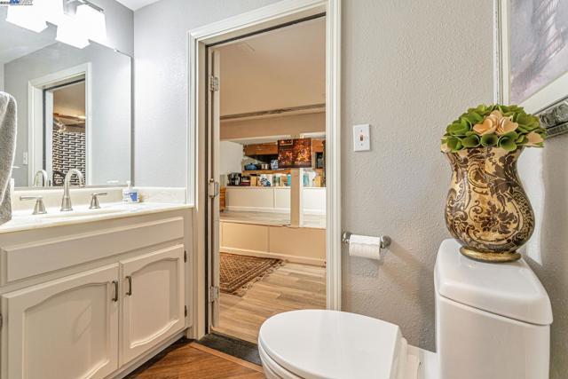 4001 W Lakeshore Drive, San Ramon CA: https://media.crmls.org/mediaz/3456090b-06be-4f10-8123-c13d384cc9b9.jpg