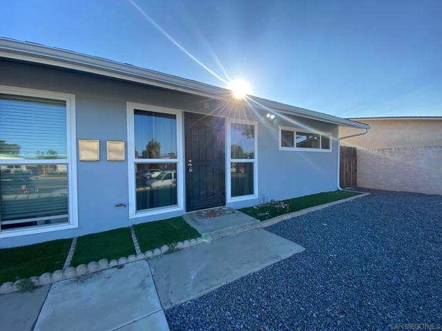 4384 Clairemont Dr, San Diego CA: https://media.crmls.org/mediaz/34562aae-b710-4fa9-bc65-38178e1279cd.jpg