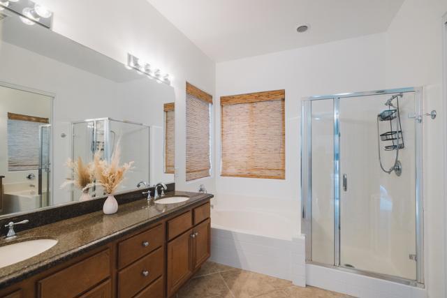 79846 Amora Drive, La Quinta CA: https://media.crmls.org/mediaz/3456b0ad-68ce-40f4-9539-8bbb3e1b0c40.jpg