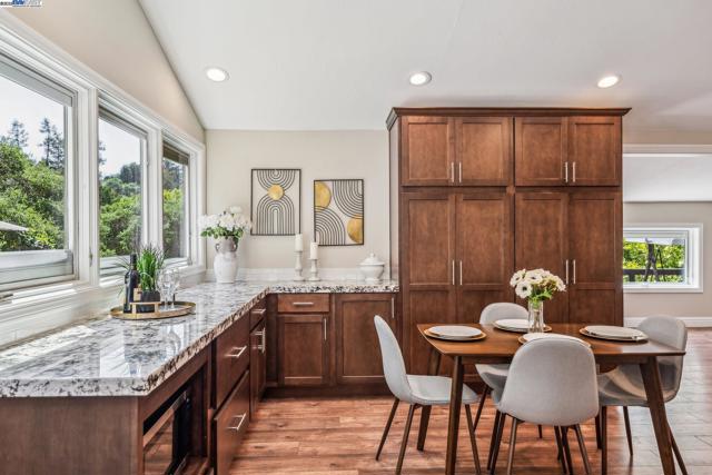 18698 Cull Canyon Rd, Castro Valley CA: https://media.crmls.org/mediaz/3457e171-1112-4d8a-860a-e9f12e5defdf.jpg