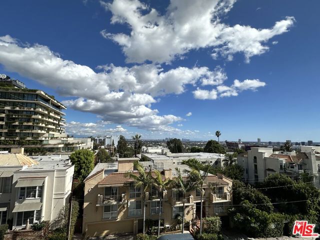 999 North Doheny Drive, 408 photo 13