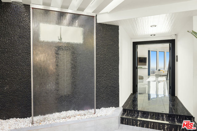 2231 Sunset Plaza Drive, Los Angeles CA: https://media.crmls.org/mediaz/345a2eb4-5ac0-4db8-9e28-2dcf0f538354.jpg