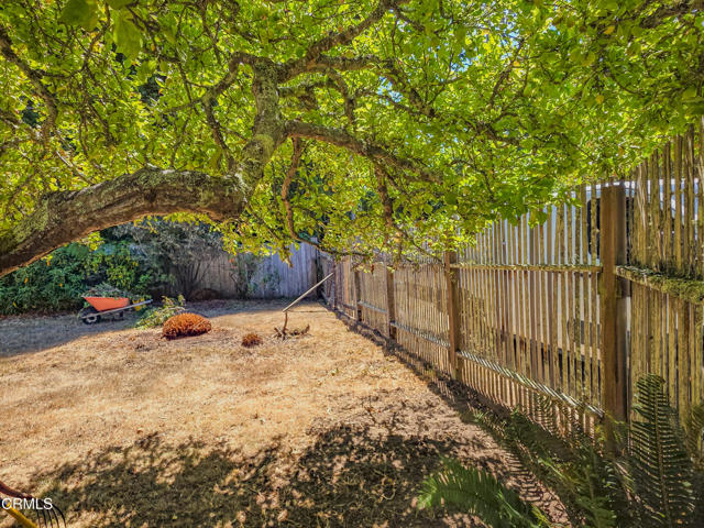 Detail Gallery Image 13 of 31 For 21601 Hellman Ln, Fort Bragg,  CA 95437 - 3 Beds | 1 Baths