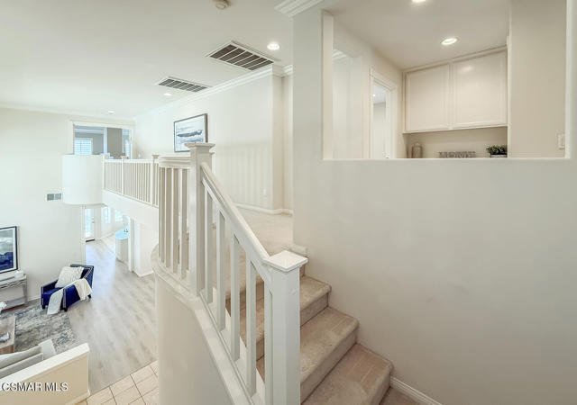 3030 Hollycrest Avenue, Thousand Oaks CA: https://media.crmls.org/mediaz/345a5ca9-7f77-4ddb-bfdc-0d3451484ab9.jpg