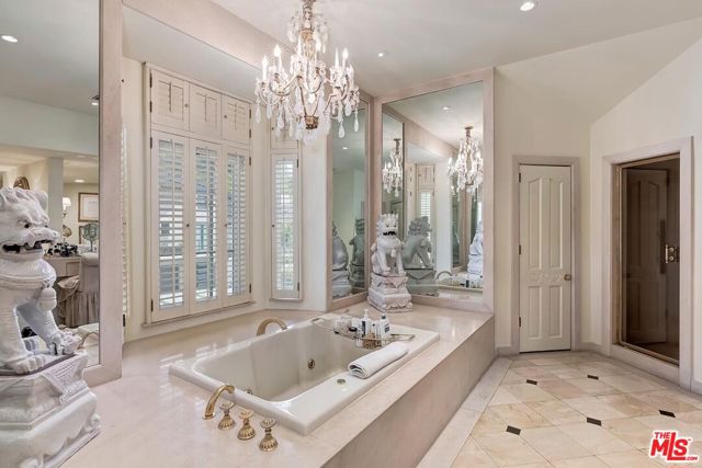 2807 Deep Canyon Drive, Beverly Hills CA: https://media.crmls.org/mediaz/345b94d2-aac1-439a-8f4c-2ec05a82833b.jpg