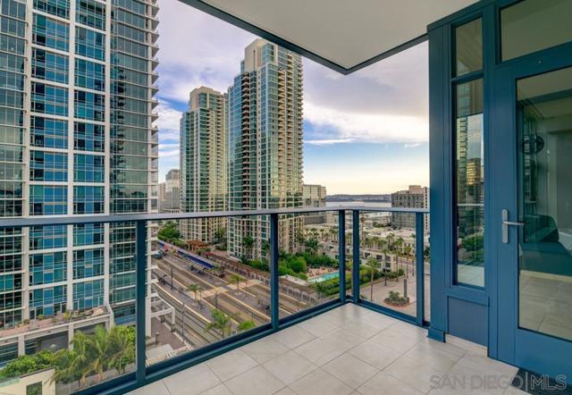 1388 Kettner Blvd, San Diego CA: https://media.crmls.org/mediaz/345c0359-9867-4722-8a8b-0e83a12c887a.jpg