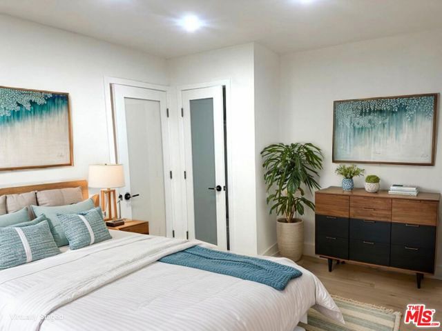 11645 Montana Avenue, Los Angeles CA: https://media.crmls.org/mediaz/345c530d-5854-4c78-b7af-eb23b74851ff.jpg