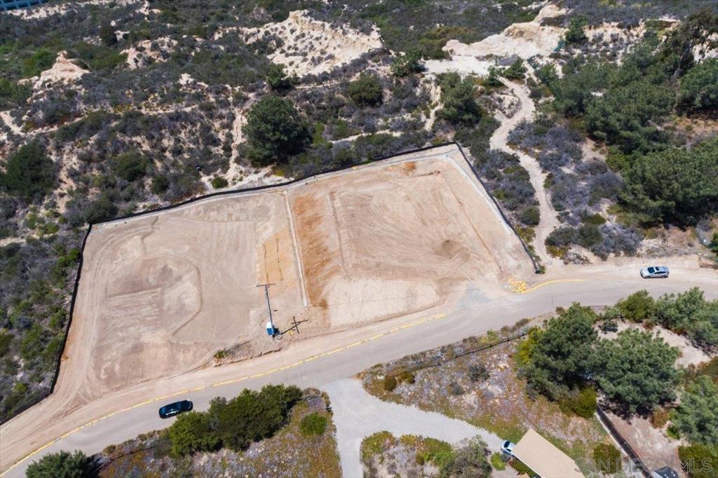 MLS #250023470SD img 10