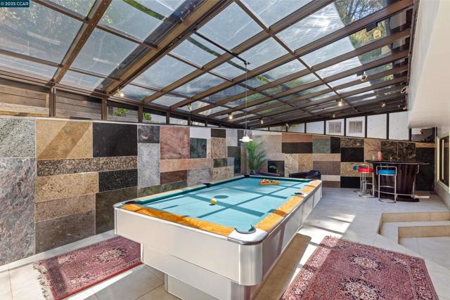 39 Mira Loma Rd, Orinda CA: https://media.crmls.org/mediaz/345c8d54-6634-4ec4-9dfb-cd54ddfdbac3.jpg