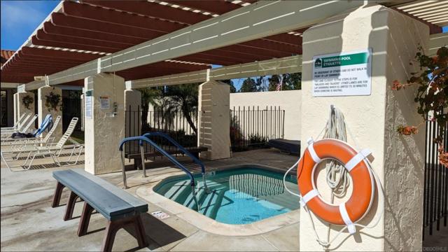 17476 Plaza Cerado, San Diego CA: https://media.crmls.org/mediaz/345c911c-6387-4656-8b08-a53f4b1a6894.jpg