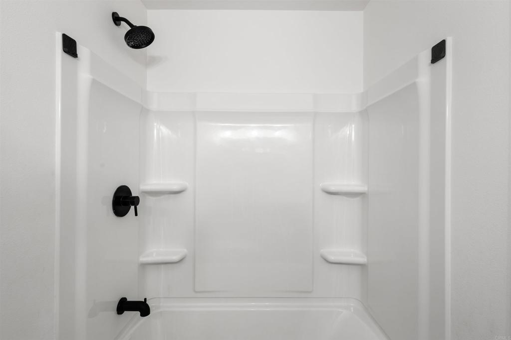 https://media.crmls.org/mediaz/345cacec-1228-48ac-ae36-5ce0c473fc2b.jpg?preset=X-Large