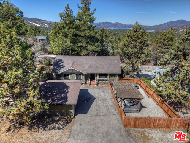 779 Villa Grove Avenue, Big Bear City CA: https://media.crmls.org/mediaz/345cc45e-40f2-43bd-b5f2-e0d527392d4e.jpg