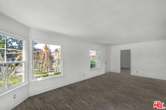 5300 - 5330 Radford Avenue, Valley Village CA: https://media.crmls.org/mediaz/345d9251-a27f-4ed2-9777-954f70f62ca6.jpg
