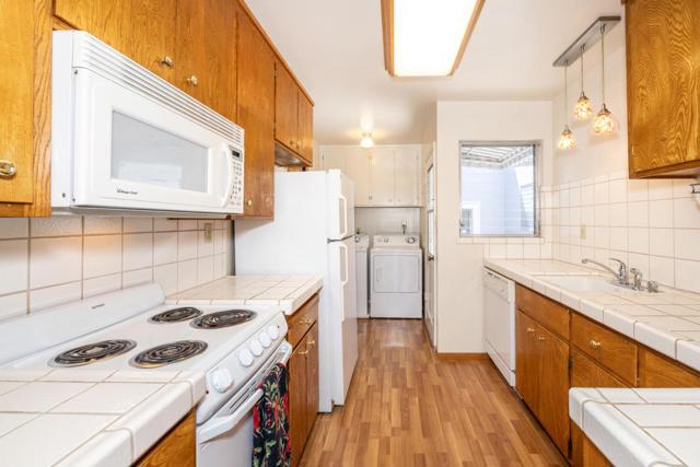 1648 Oak Avenue, Redwood City CA: https://media.crmls.org/mediaz/345ebe65-53be-4d86-aa65-03260eb47a2b.jpg