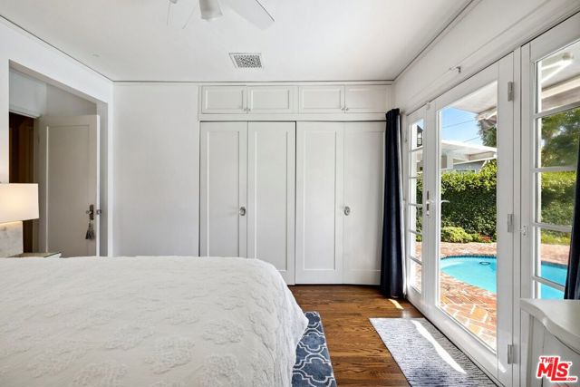 800 N Rose Street, Burbank CA: https://media.crmls.org/mediaz/345f57b1-9ba4-49ef-ab4d-578374a82c9b.jpg