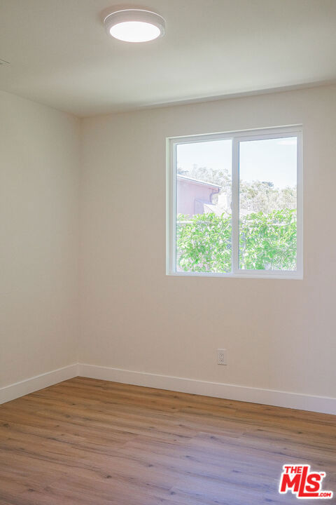 6006 2nd Avenue, Los Angeles CA: https://media.crmls.org/mediaz/345feded-c891-4efd-bbbf-5c8aab56450a.jpg
