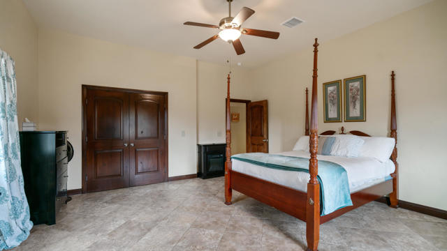 56800 Zuni Trail, Yucca Valley CA: https://media.crmls.org/mediaz/3460bba1-4746-4c2f-9f6b-b18c03294c68.jpg