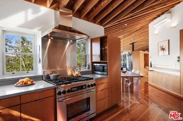 351 Wall Road, Napa CA: https://media.crmls.org/mediaz/34610fe2-8299-400c-97db-2c2b1ee5de42.jpg