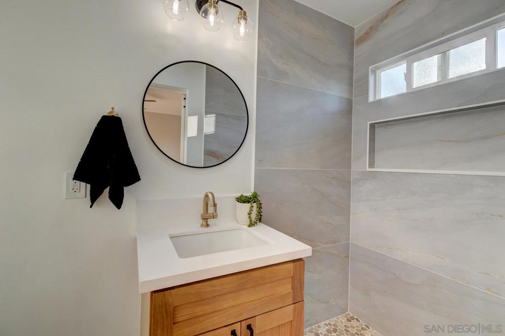 MLS #250042974SD image #8