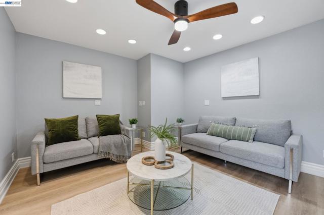 1782 Whitecliff Way, Walnut Creek CA: https://media.crmls.org/mediaz/3461c64b-d59a-40bb-9e16-7eff16e240ad.jpg