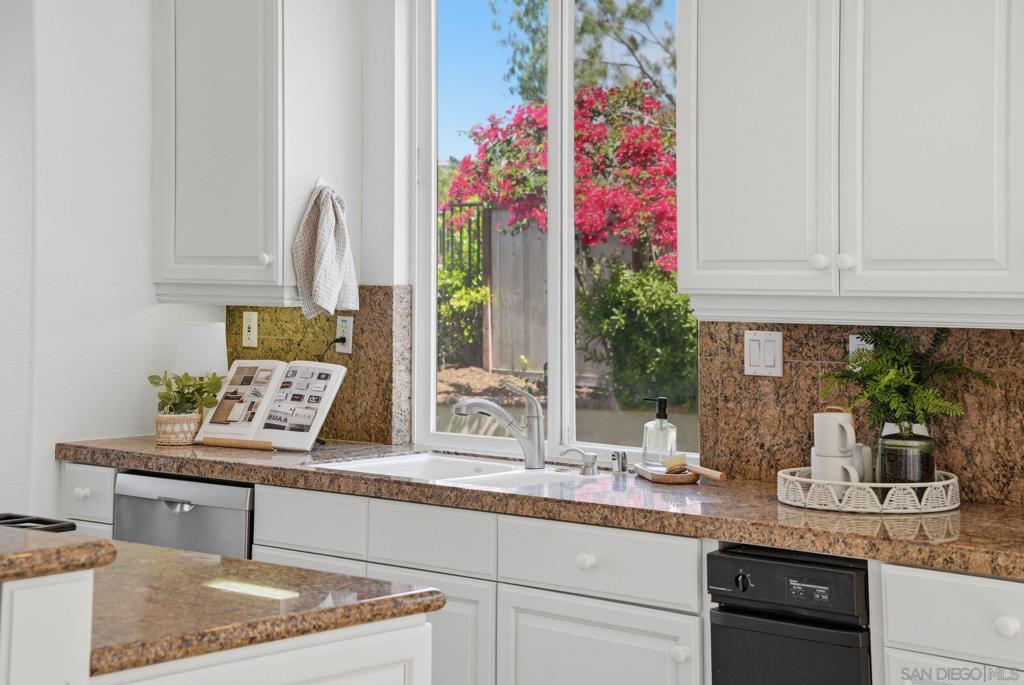 2914 Carrillo Way - photo 8