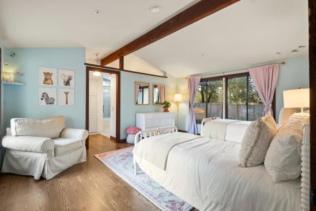 707 Vista Drive, Redwood City CA: https://media.crmls.org/mediaz/3462db6a-547d-45c7-9514-d6ae8484437b.jpg