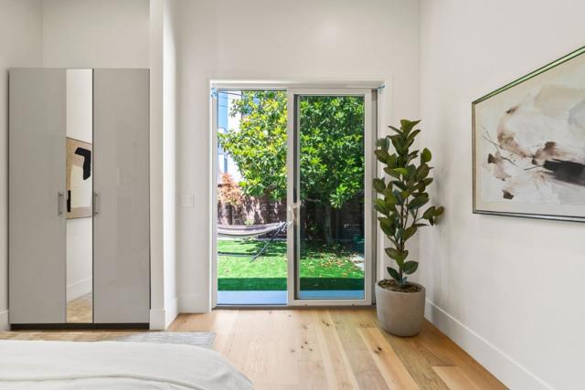 1025 Walnut Street, San Carlos CA: https://media.crmls.org/mediaz/346374be-1afd-450f-9157-fb3af26238bc.jpg