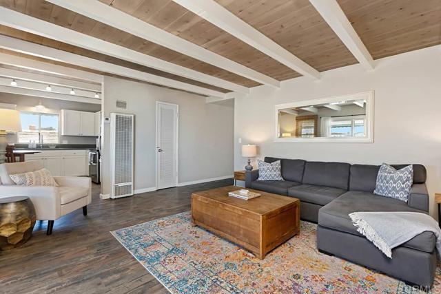 1817 19 Coast Boulevard, Del Mar CA: https://media.crmls.org/mediaz/34646166-3ab1-47a5-9968-90ba26bbf72e.jpg