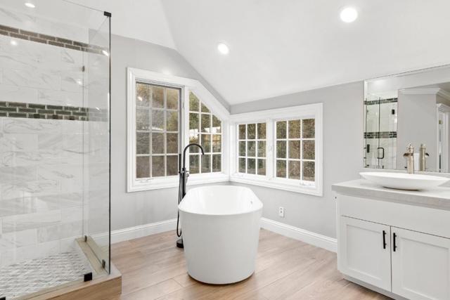 13206 Wright Way, Los Altos Hills CA: https://media.crmls.org/mediaz/3464bfd1-cda6-4398-8a92-0c06ba5f92f6.jpg