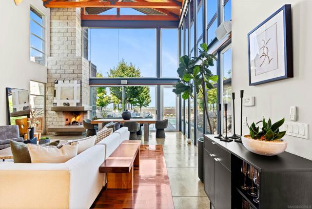 5259 Pacifica Dr, San Diego CA: https://media.crmls.org/mediaz/3464cef3-f7c0-49f4-a861-d50eca2ec0ea.jpg