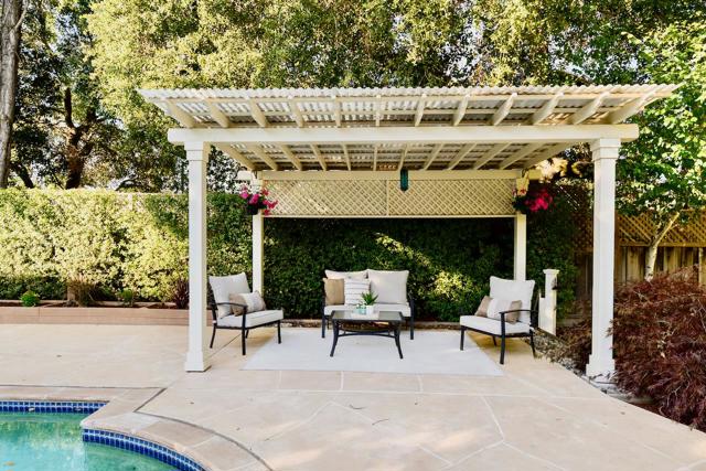 4 Sterling Lane, Scotts Valley CA: https://media.crmls.org/mediaz/3465247d-e649-4019-aefd-fddd08f1c7fc.jpg