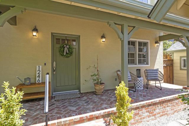 1246 Hoover Street, Menlo Park CA: https://media.crmls.org/mediaz/34675172-1f20-427f-a4de-a301fdba2744.jpg