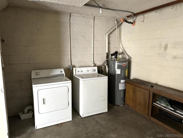 2252 Caminito Pajarito, San Diego CA: https://media.crmls.org/mediaz/3467bb50-9ff4-45b2-904a-ee5738c90423.jpg