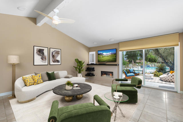 72806 Fleetwood Circle, Palm Desert CA: https://media.crmls.org/mediaz/346987ac-beee-442e-ab28-fea6b6a11981.jpg