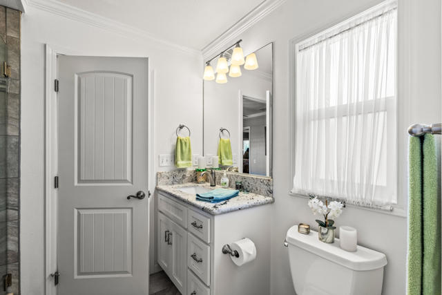 39231 Hidden Water Place, Palm Desert CA: https://media.crmls.org/mediaz/3469d170-4d89-48a1-98c3-b67e1ba5a9db.jpg