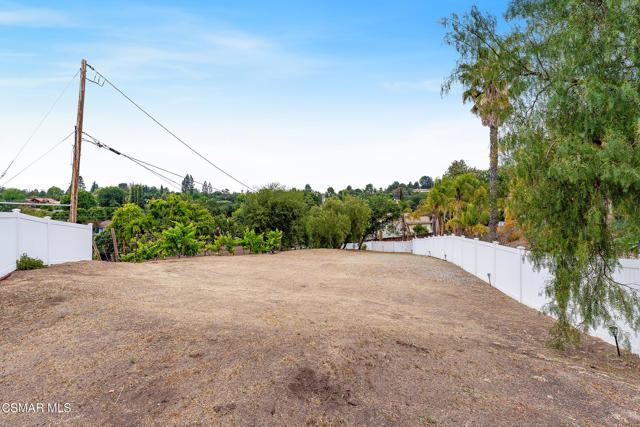566 Rancho Road, Thousand Oaks CA: https://media.crmls.org/mediaz/346a04d7-9e47-40d0-a488-23b9d9d08cfc.jpg