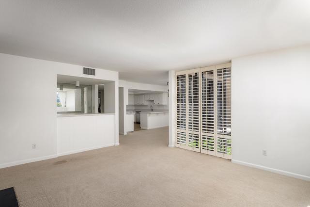 Detail Gallery Image 13 of 35 For 2420 Torrey Pines Rd #B303,  La Jolla,  CA 92037 - 2 Beds | 2 Baths