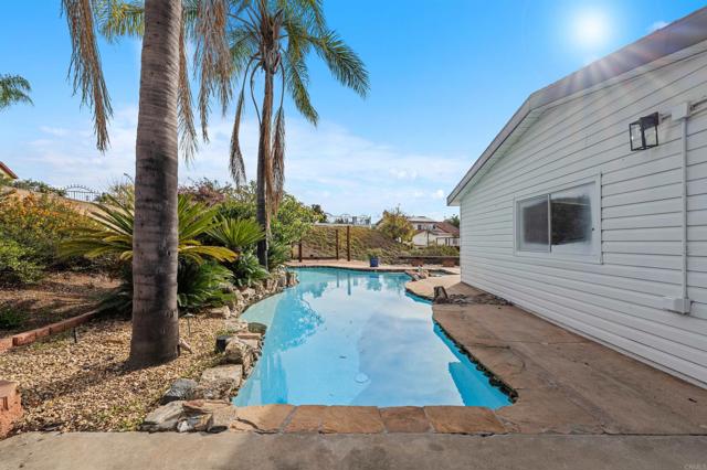 Detail Gallery Image 26 of 33 For 1781 Colter Lake Ct, El Cajon,  CA 92019 - 3 Beds | 2 Baths