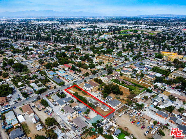 2028 E 126th Street, Compton CA: https://media.crmls.org/mediaz/346bb428-c686-4d93-abfa-1f650b40b07c.jpg