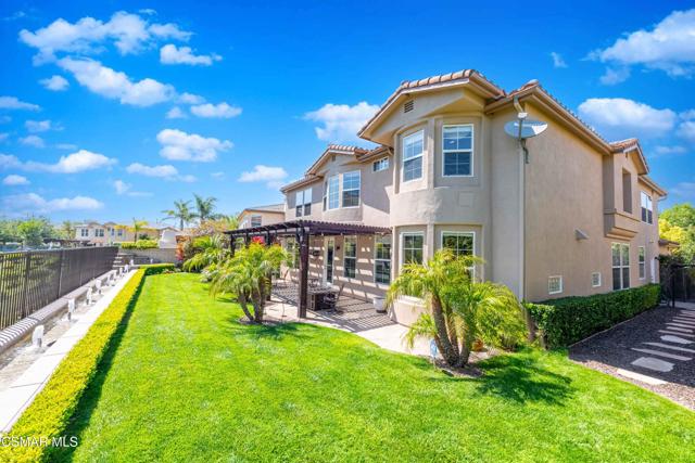 3194 Sunset Hills Boulevard, Thousand Oaks CA: https://media.crmls.org/mediaz/346bbef4-0bee-4e98-9bf0-840da96194d0.jpg