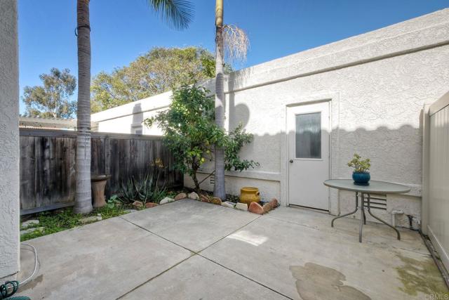 Detail Gallery Image 24 of 29 For 907 Hickory Ct, Carlsbad,  CA 92009 - 2 Beds | 3/1 Baths