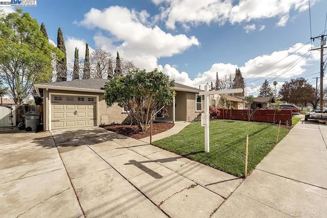 338 Orchard Ave, Sunnyvale CA: https://media.crmls.org/mediaz/346c05cc-2b96-4c2a-b0f4-7c206402b7e7.jpg