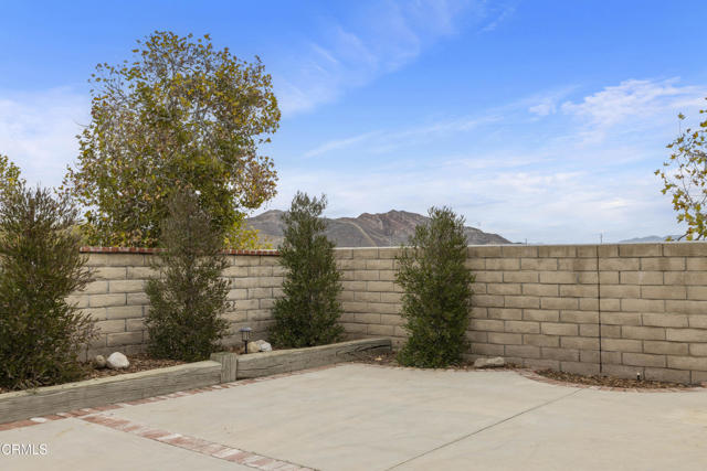 27722 Buckskin Drive, Castaic CA: https://media.crmls.org/mediaz/346ca635-2c95-4220-b838-a160a0f91db9.jpg