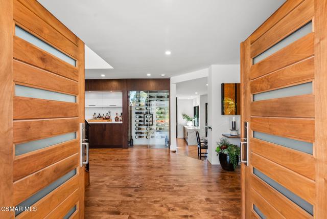 31460 Glenbridge Road, Westlake Village CA: https://media.crmls.org/mediaz/346cb2dd-0440-43f7-b6b2-356f35ab553b.jpg