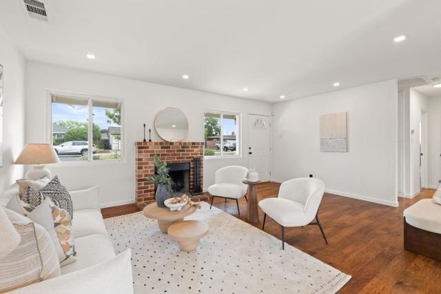 3832 Princeton Way, Livermore CA: https://media.crmls.org/mediaz/346e93d4-6a5c-4e17-a34d-11d6e9c28006.jpg