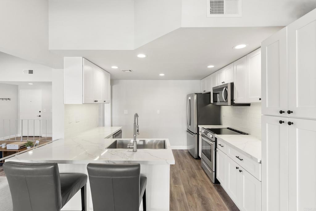 2630 Pirineos Way - photo 16