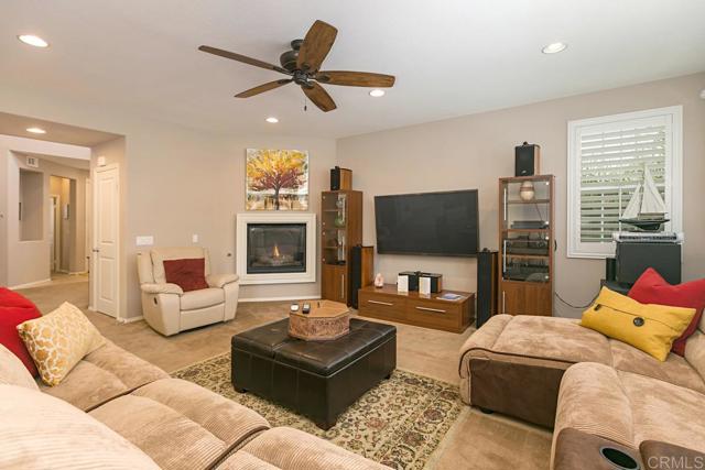 Detail Gallery Image 10 of 31 For 1148 Breakaway Dr, Oceanside,  CA 92057 - 4 Beds | 3 Baths