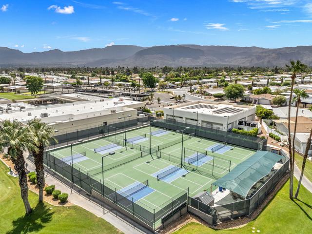 39551 Hidden Water Place, Palm Desert CA: https://media.crmls.org/mediaz/34700d9e-8210-45ec-81c9-c8f6891b77a5.jpg
