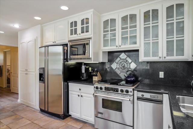 20944 Woodside Way, Groveland CA: https://media.crmls.org/mediaz/347094bb-2afe-4c9b-be4f-433f785f68ad.jpg