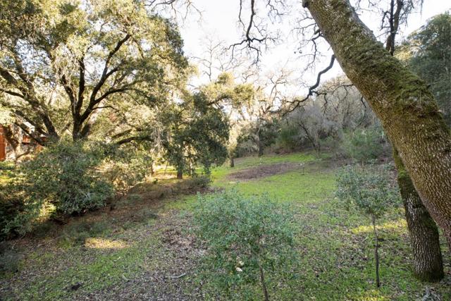 23200 Encinal Court, Los Altos Hills CA: https://media.crmls.org/mediaz/3470b56d-8650-4094-a568-af550883b215.jpg